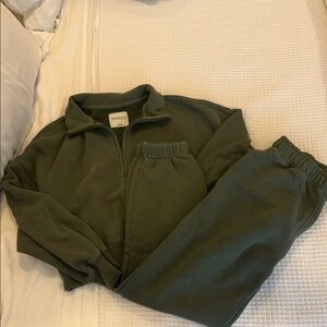 Abercrombie & Fitch Green Quarter-Zip Sweatshirt and Joggers Set